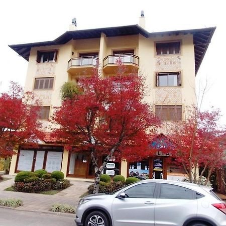 Apartamento Ensolarado No Centro De Gramado Exterior photo