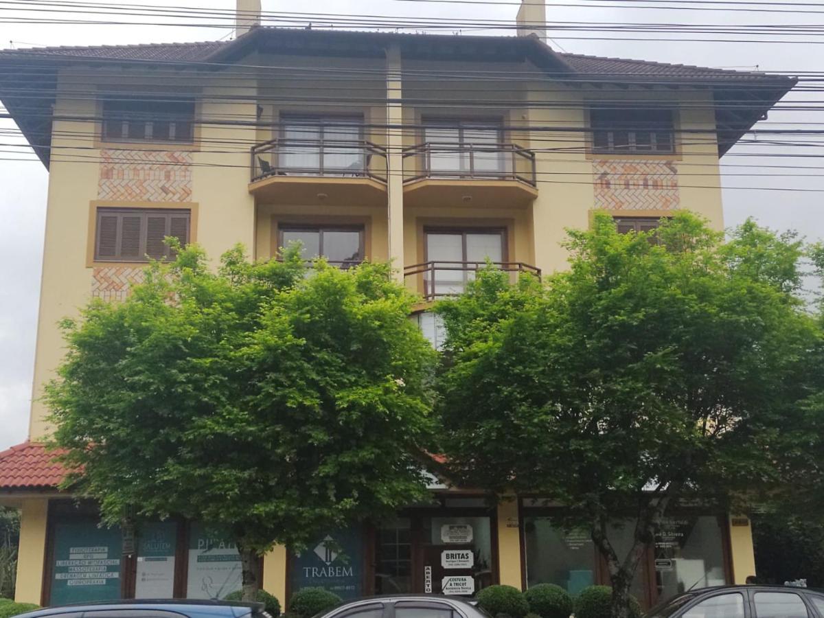 Apartamento Ensolarado No Centro De Gramado Exterior photo