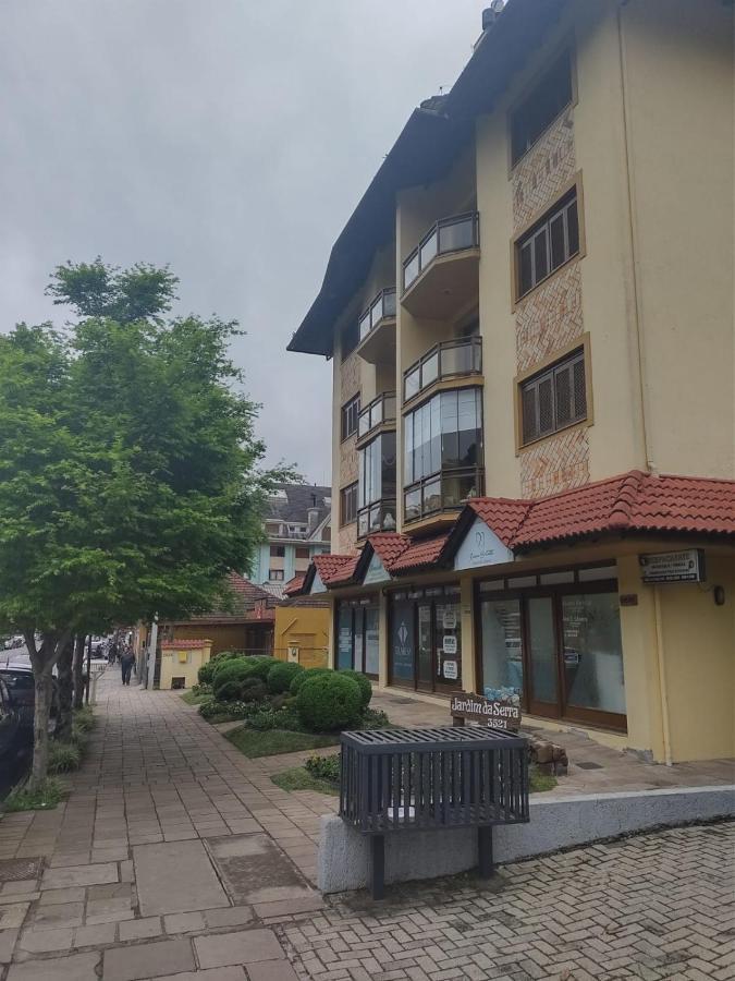 Apartamento Ensolarado No Centro De Gramado Exterior photo